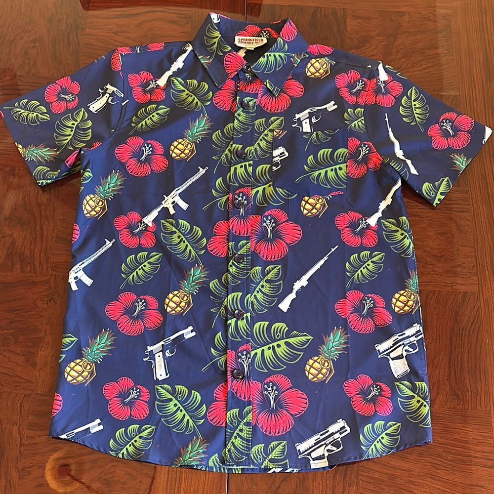 Springfield Armory *NWOT* Men's Summer Hawaiian Print Casual Button Down Shirt